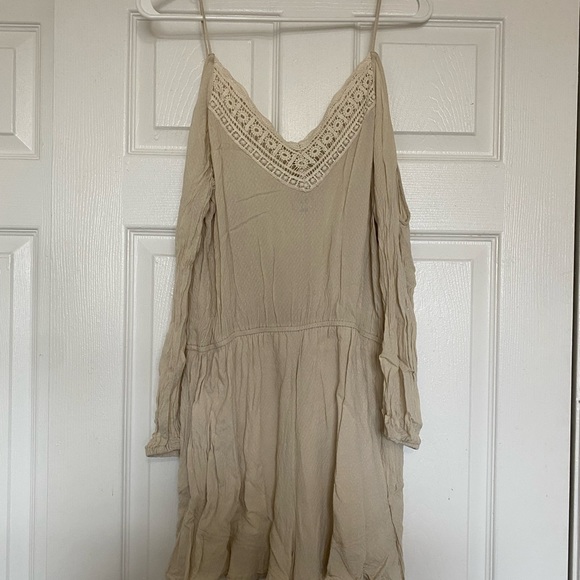 Romper - Picture 3 of 4